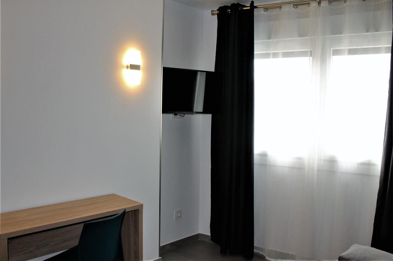 Hotel Hollywood Кангас Экстерьер фото